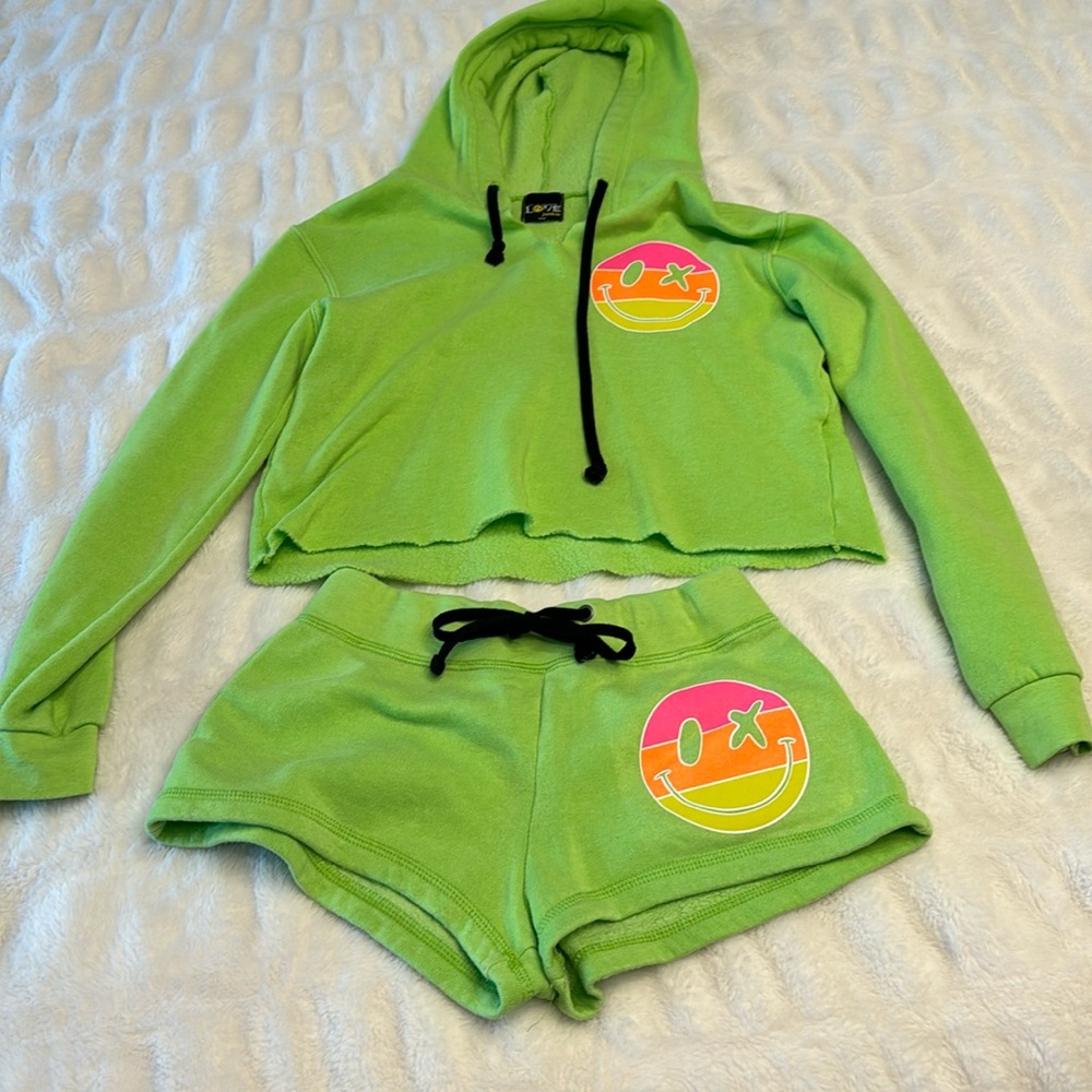Two piece set